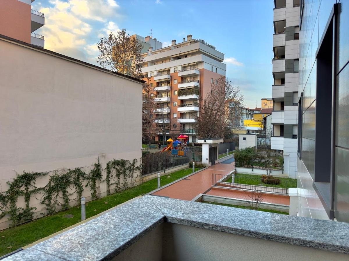 Apartamento Sulla Metro 3 Gialla Maciachini Milán